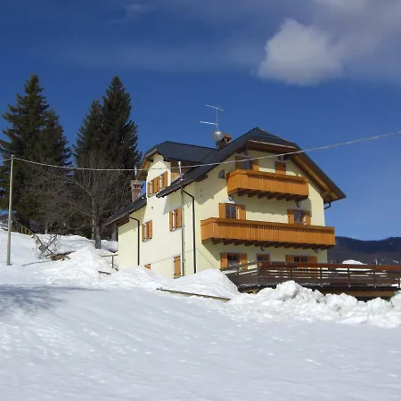 Casa Il Tiglio Appartement Tarvisio Buitenkant foto